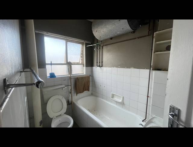 2.5 BEDROOM APARTMENT FOR SALE IN GLENWOOD
